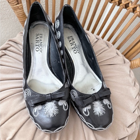 Franco Sarto Embroidered Kitten Heels - Picture 3 of 7